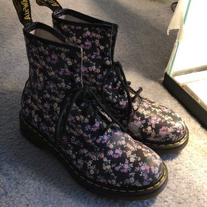 Floral pattern Dr Martens